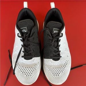 APL Pro Ivory/anthracite Womens size 10